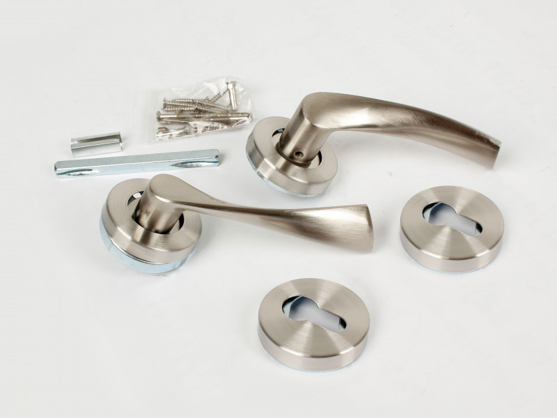 KVAKA ALUMINIJUMSKA SA ROZETOM ZA CILINDAR 